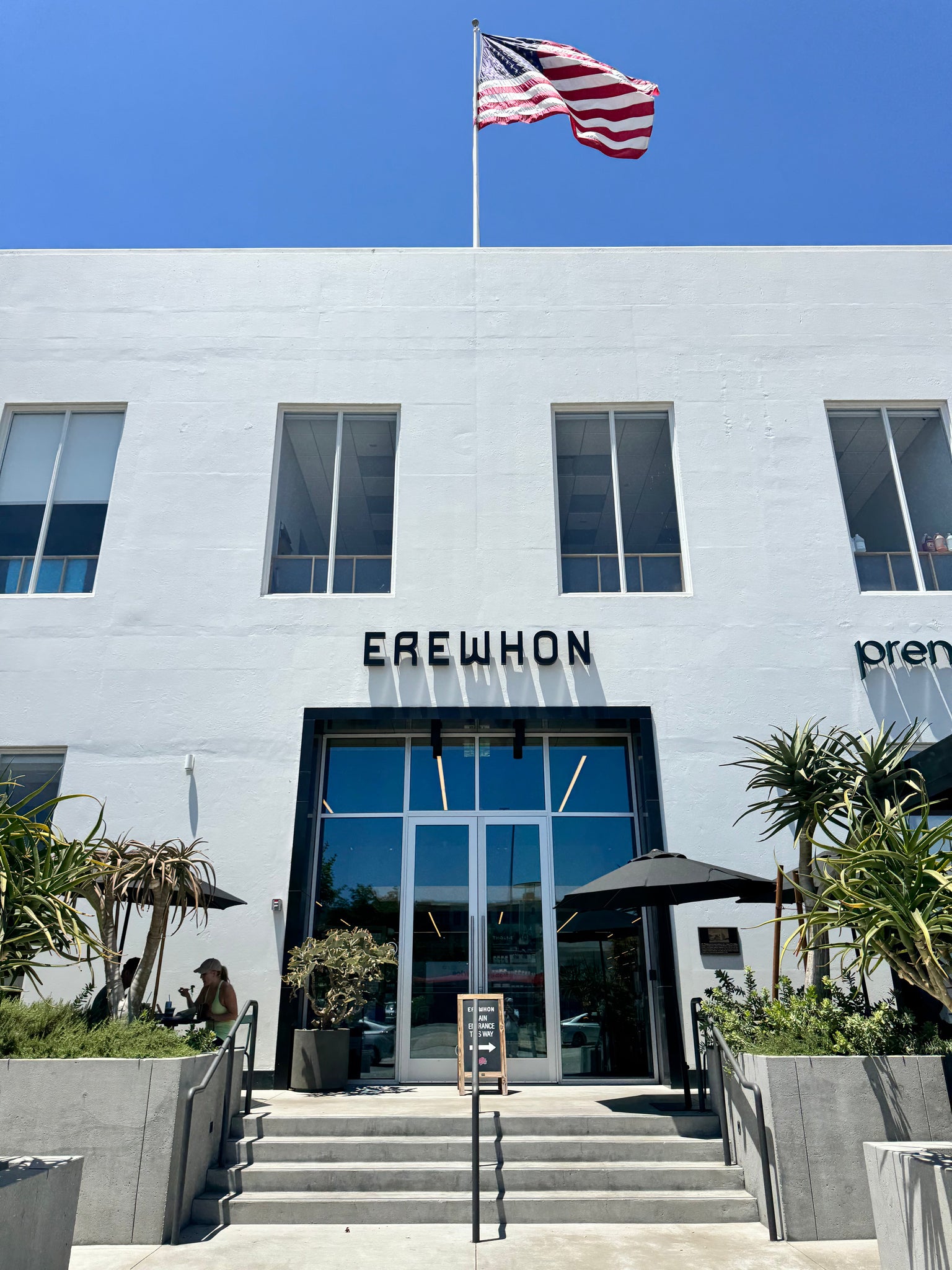 My Visit to the New Erewhon in Glendale — More Than Just a Grocery Store